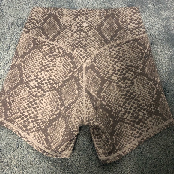 Balance Athletica Ascend Short - Picture 2 of 4